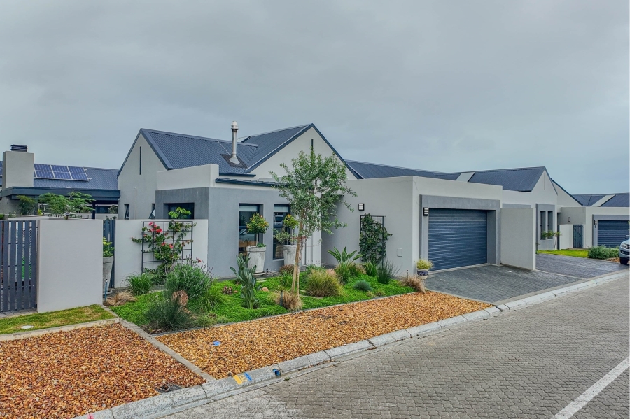 3 Bedroom Property for Sale in Aan de Wijnlanden Western Cape